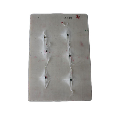 Gilet tattico certificato NIJ con cuscinetti soffici e piastre balistiche.